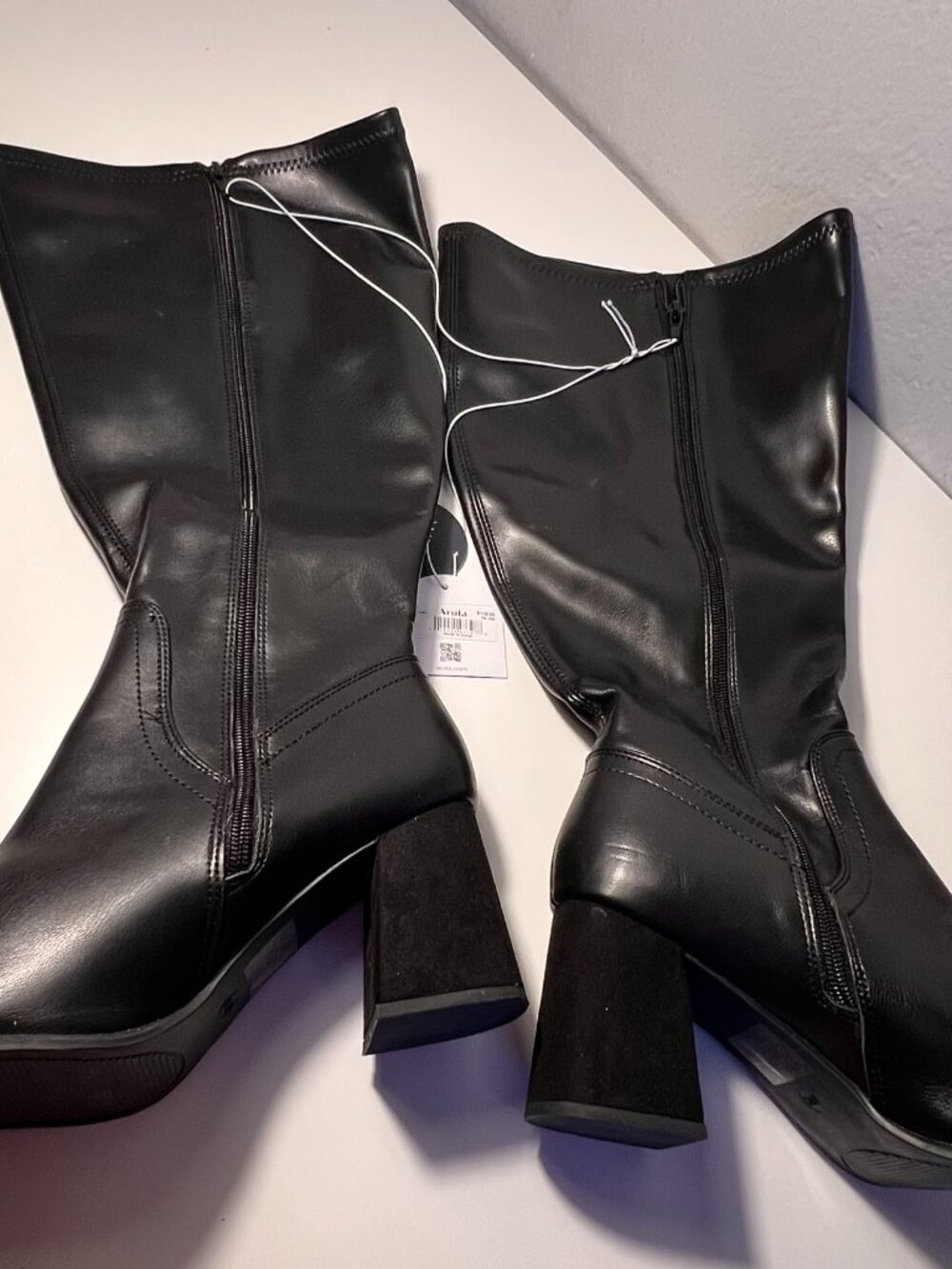 NWT - 10W Arula Lydiah Sleek Heeled Knee Boot Black – Wide Calf & Wide Width